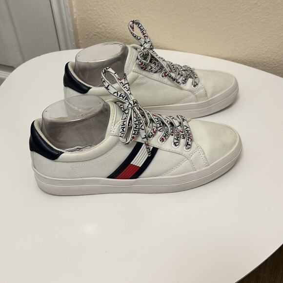 Womens Sz 9 Tommy Hilfiger Fantim Sneakers White Canvas Spellout Laces - Picture 3 of 9